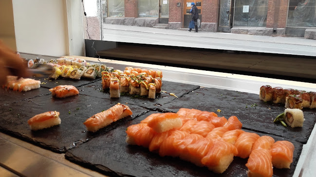 Comentarii opinii despre Luckiefun’s Sushibuffet