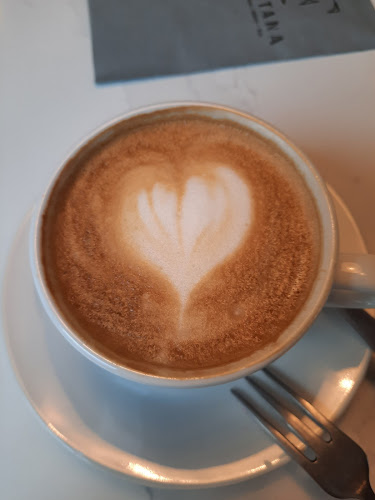 Comentarii opinii despre Fontana