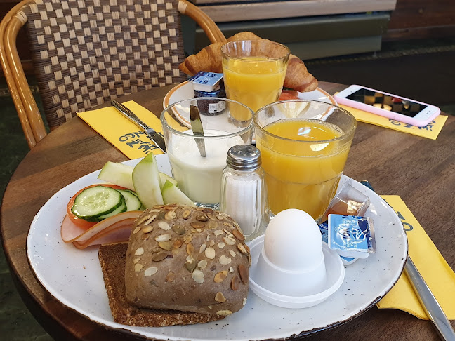 Opinii despre Café Tin Tin Tango în Helsinki - Ravintola-ala