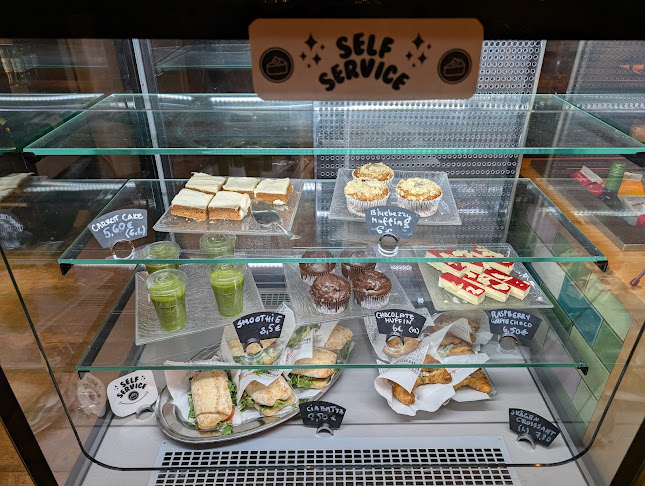 Comentarii opinii despre Viaporin Deli & Café