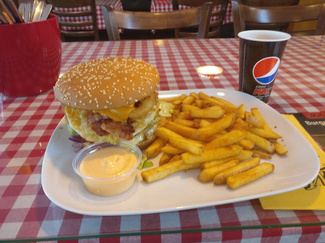 Pizzeria Melodi - Ravintola-ala