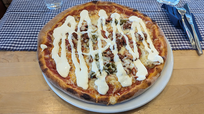 Opinii despre Vuosaaren Kebab Pizza în Helsinki - Ravintola-ala