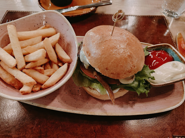 Ravintola Kitchen & Table Helsinki Airport - Vantaa