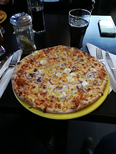 https://pizzaparadise.fi/