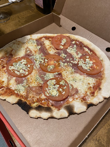 Classic Pizza Restaurant - Ravintola-ala