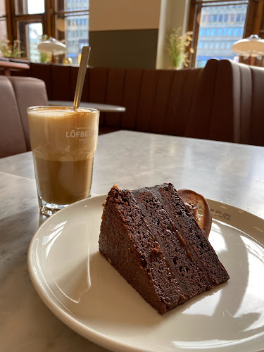 Cafe Eliel Open Times