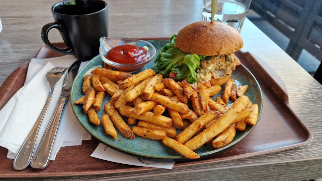 Opinii despre Kulmakonditoria Willa în Hyvinkää - Ravintola-ala