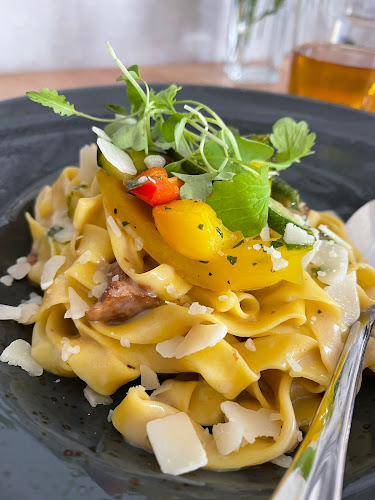 Trattoria Pazzi - Ravintola-ala