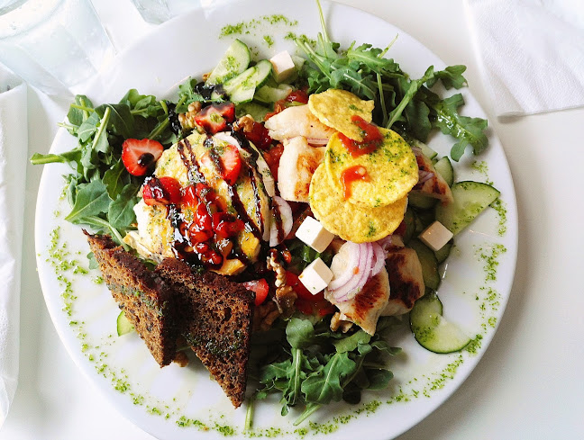 Comentarii opinii despre Café Tintin Präntöö