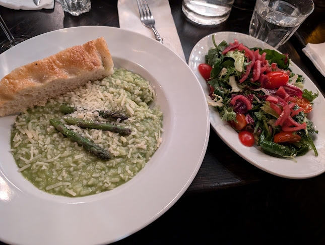 Ravintola Olivia - Kluuvi - Ravintola-ala