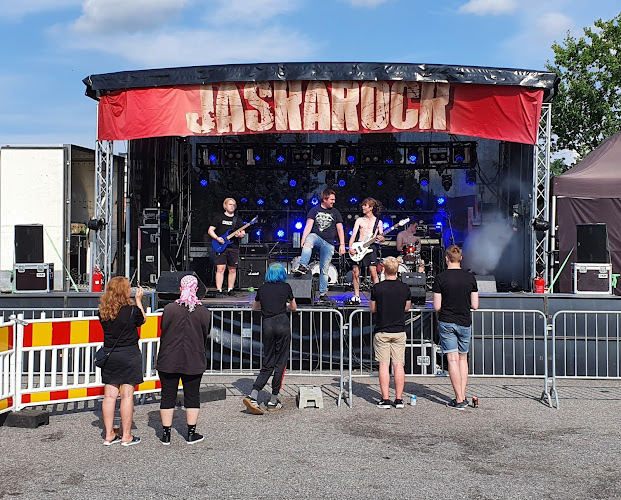 Pub Jaska Open Times