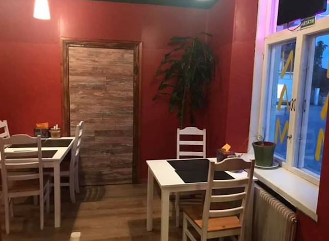 Comentarii opinii despre NamNam Kebab Pizzeria