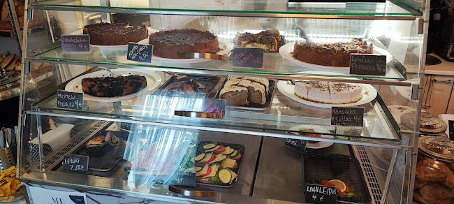 Comentarii opinii despre Leipomo Miun Juuret Oy