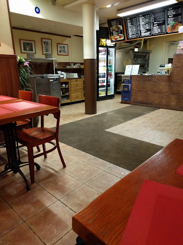 Opinii despre Pizzeria Parmesan Kumpula în Helsinki - Ravintola-ala