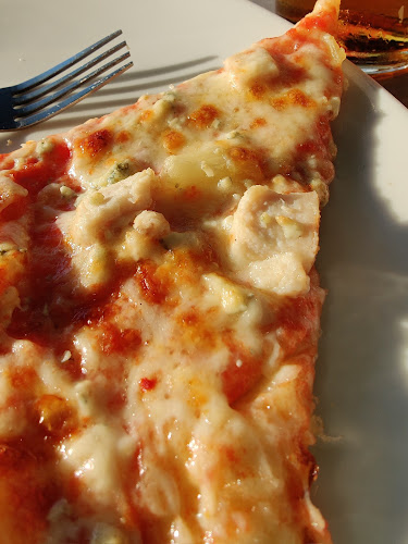 POP RAVINTOLA - pizza pop - brgr pop - bar & grill - - Ravintola-ala