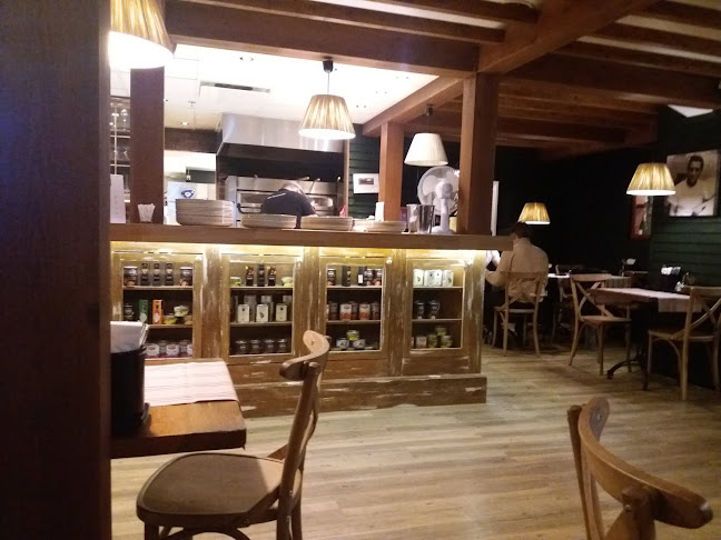 Classic Pizza Restaurant - Ravintola-ala