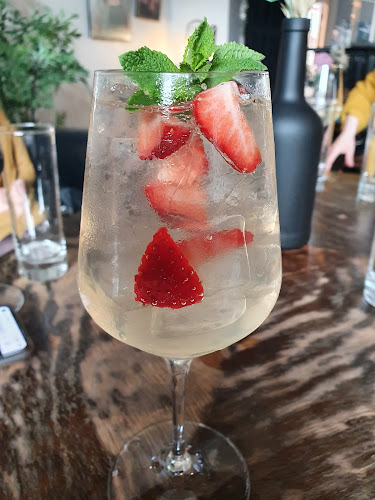 Comentarii opinii despre Nooran Viinibaari