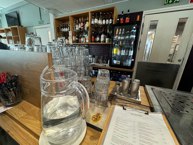 Comments and reviews of Alvari Food & Drink