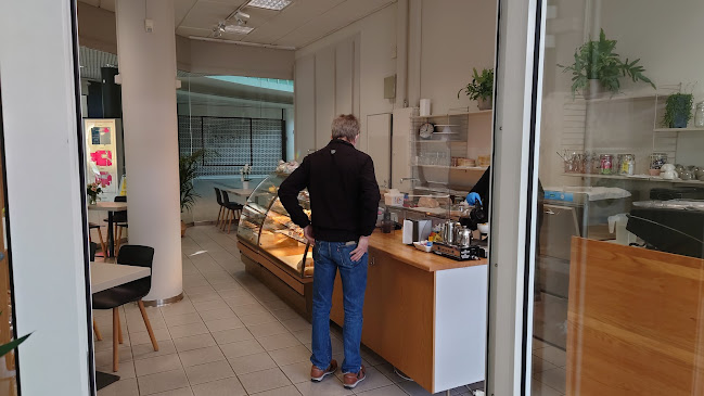 Kuiron Kahvila Sulho Phone number