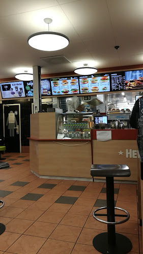 Opinii despre Hesburger Helsinki Kontula în Helsinki - Ravintola-ala