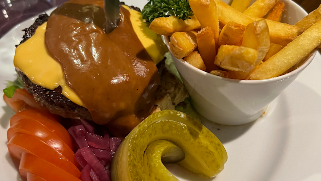 Opinii despre Musta Kissa în Valkeakoski - Ravintola-ala