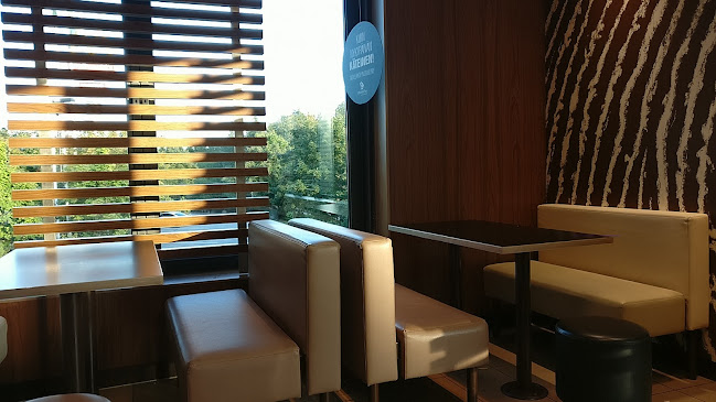 Comentarii opinii despre McDonald's Helsinki Pukinmäki