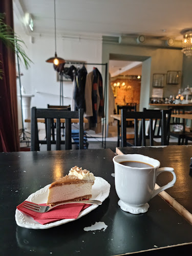 Comments and reviews of Aveny Café