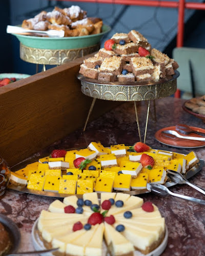 Sandro Ratina - Ravintola-ala