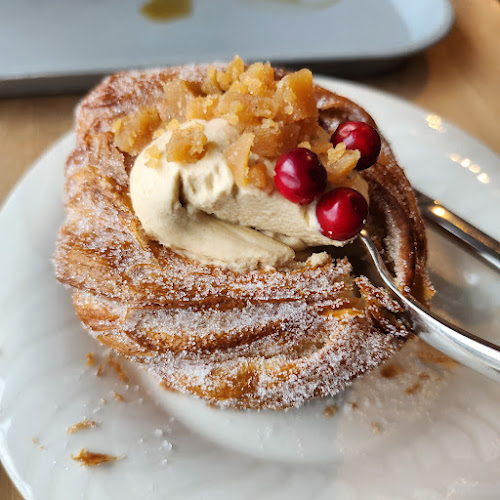 Opinii despre Viipurilainen Kotileipomo în Vääksy - Ravintola-ala