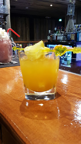 Bar M'Uki - Ravintola-ala