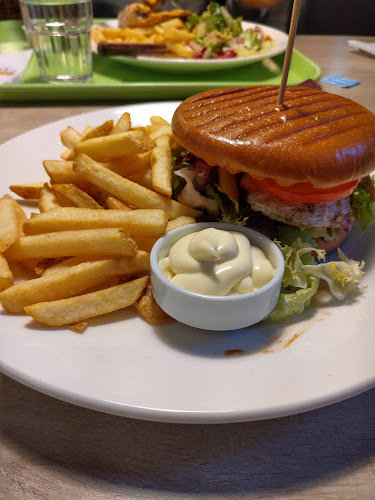 Opinii despre ABC Riihimäki Hesburger în Riihimäki - Ravintola-ala