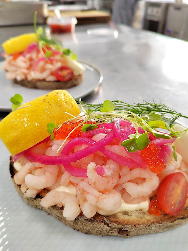 One Bar & Restaurant - Ravintola-ala