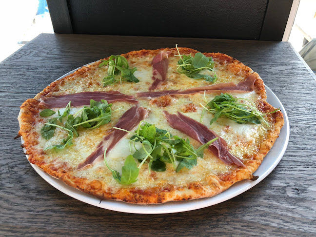 Henry's Saloon - Kalajoki