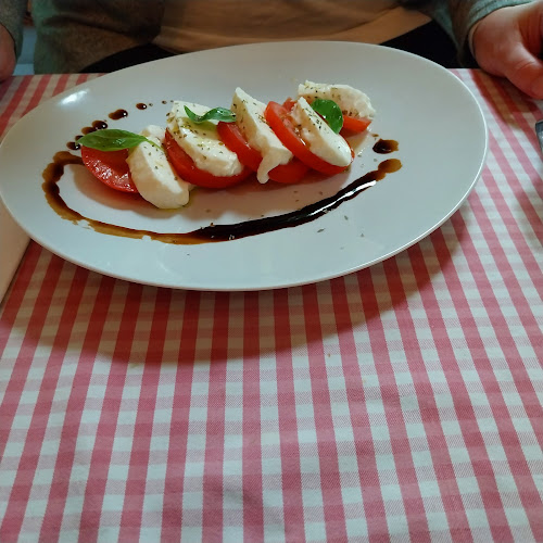 TRATTORIA GUSTO - Ravintola-ala