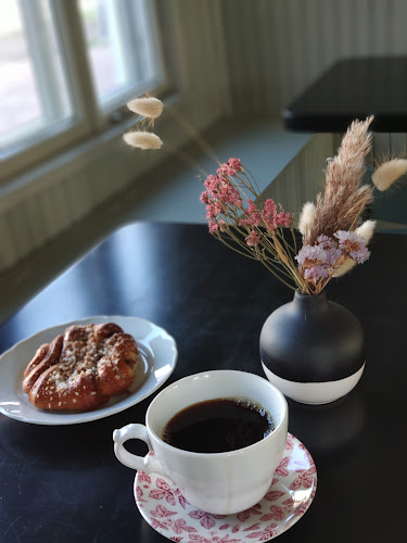 Opinii despre Puhuri by Patisserie Teemu Aura în Helsinki - Ravintola-ala