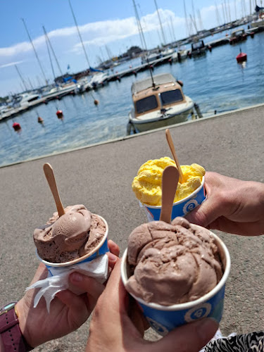 Helsingin jäätelötehdas, Kaivopuiston jäätelökioski