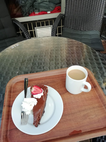 Petras Cafe Phone number