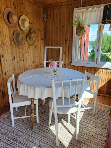 Maalaiskahvila Farmi