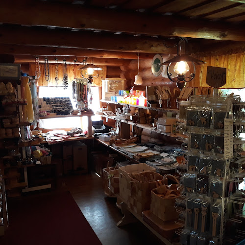 Kahvila Pahkapirtti - Ravintola-ala