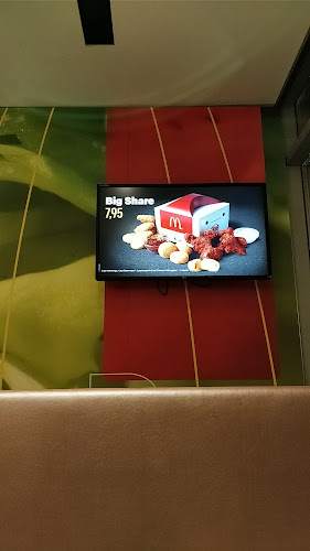 Opinii despre McDonald's Helsinki Herttoniemi în Helsinki - Ravintola-ala