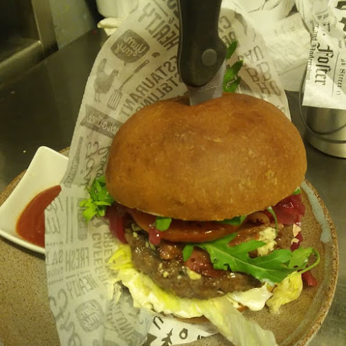 Sininen Hetki. Majoitus- ja ravitsemusliike, sauna ja kokoustilat meren äärellä. - Kaskinen