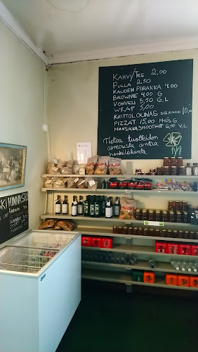 Opinii despre Petun kartanon Kahvila ja Puoti în Salo - Ravintola-ala