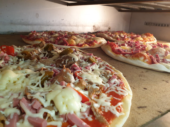 Opinii despre Koivulan Grilli Pizzeria în Kotka - Ravintola-ala