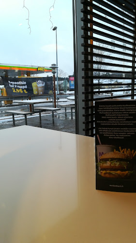 Comentarii opinii despre McDonald's Vantaa Vaarala