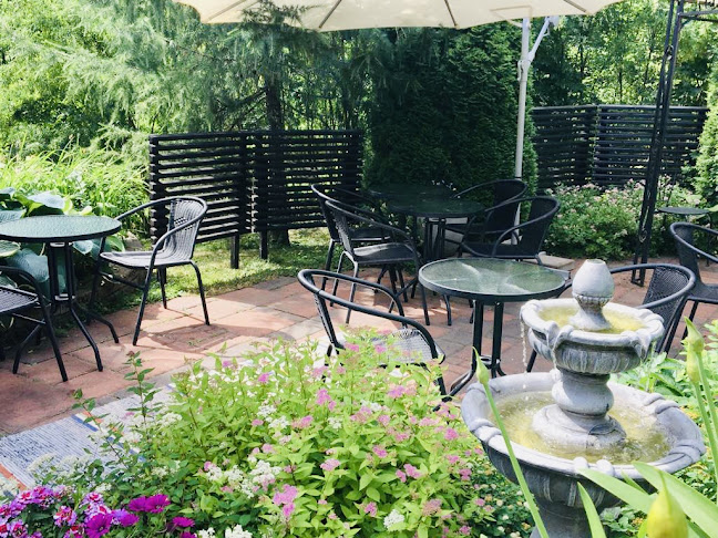 Kesäkahvila Salainen Puutarha