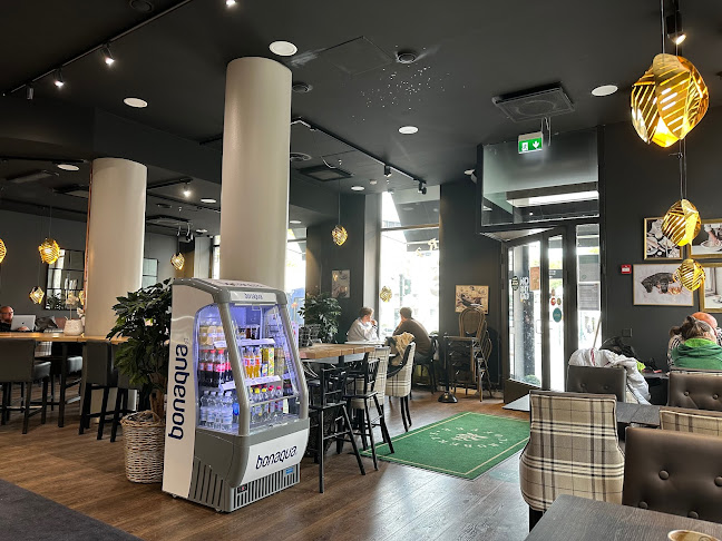 Comments and reviews of Robert’s coffee Bubbles Corner