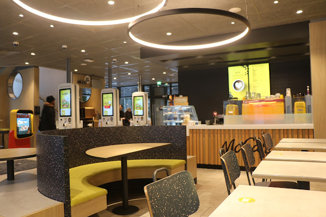 McDonald's Helsinki Pukinmäki - Ravintola-ala