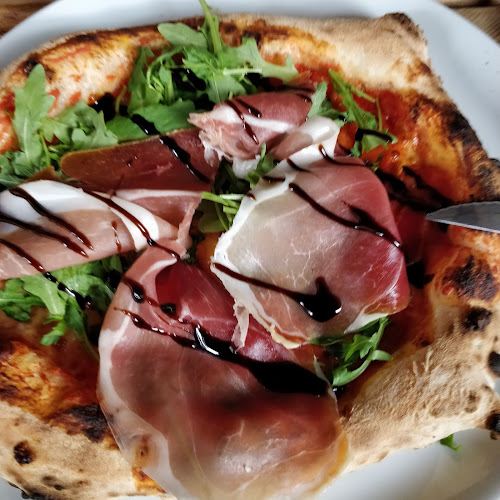 Zaké Pizzeria & Wine Bar - Ravintola-ala
