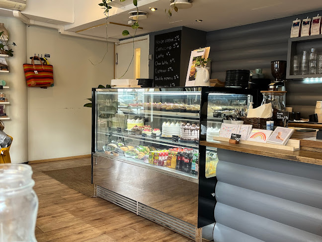 Comentarii opinii despre Frangipani Bakery & Café