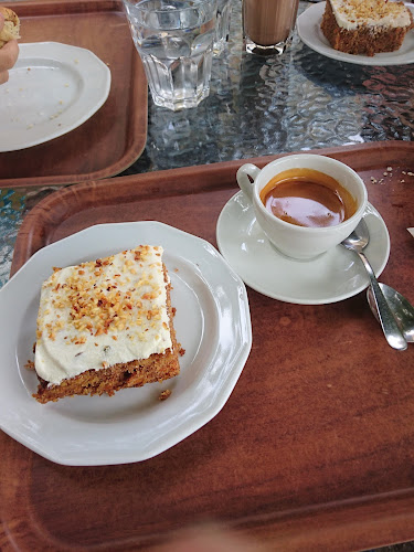 Comments and reviews of Café Art